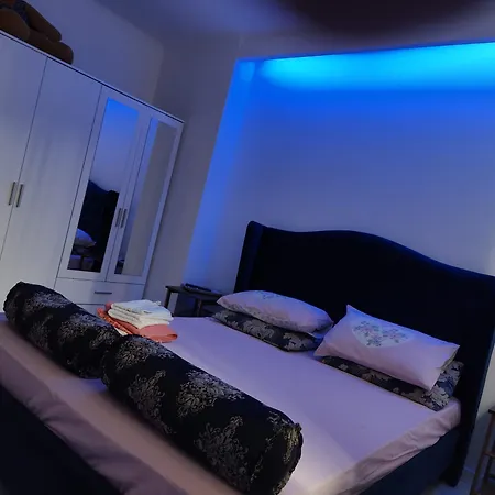 Apartamento Kriss Mihaileanu *