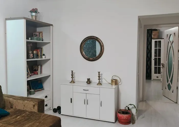 アパート Kriss Mihaileanu コンスタンツァ