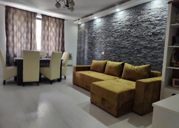 Kriss Mihaileanu アパート *